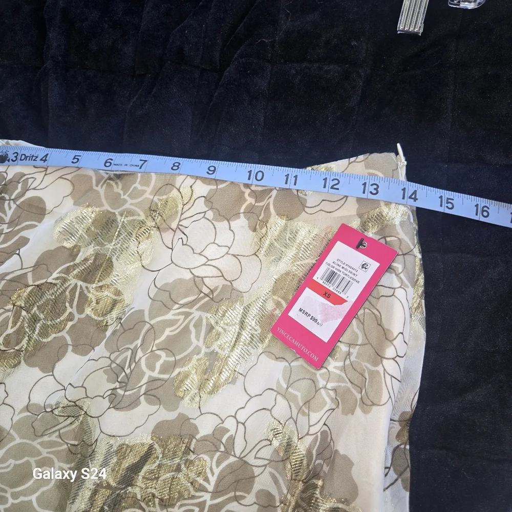 Vince Camuto Floral Maxi Skirt in Cream & Gold Size:XS - Picture 6 of 8